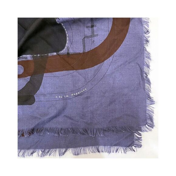 Pre Loved Hermes Elegant Canvas Scarf with Classic Design - Picture 7 of 8